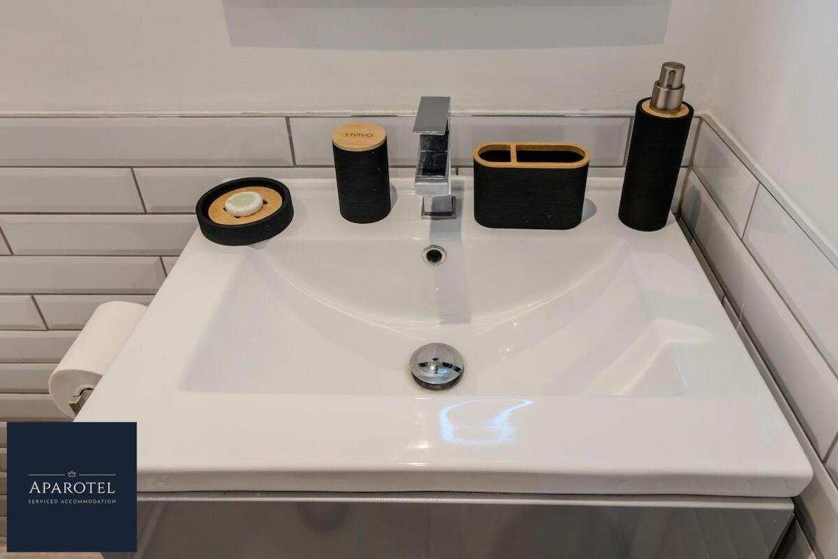 Aparotel Serviced Apartments - Stonehenge, Amesbury Town Centre Pokój zdjęcie