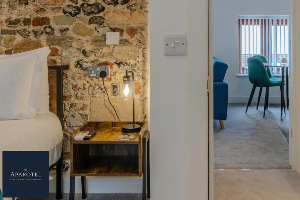 Aparotel Serviced Apartments - Stonehenge, Amesbury Town Centre Pokój zdjęcie