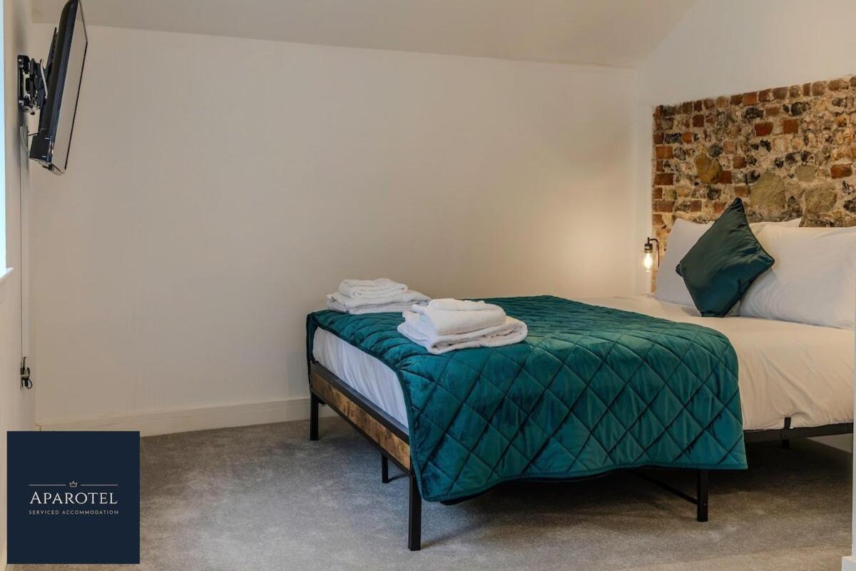 Aparotel Serviced Apartments - Stonehenge, Amesbury Town Centre Pokój zdjęcie
