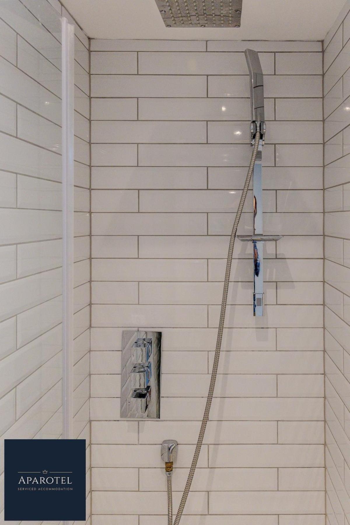 Aparotel Serviced Apartments - Stonehenge, Amesbury Town Centre Pokój zdjęcie